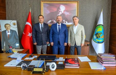 İzbaş - News From İZBAŞ - İZBAŞ Menemen Belediye Başkanını Ziyaret Etti